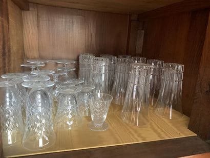 Parties de services de verres notamment en...