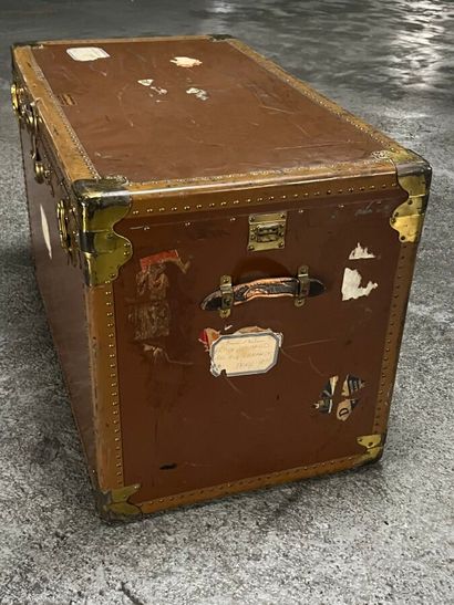 HARTMANN travel trunk, 2 leather handles,...