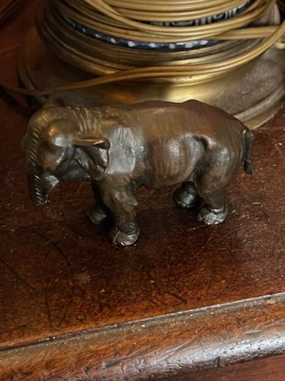 Bronze elephant (missing trunk, accidents)
Width...
