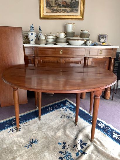 Table à abattants de style Louis XVI en acajou...