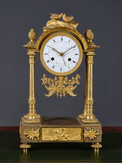 Portico clock in chased and gilded bronze,...