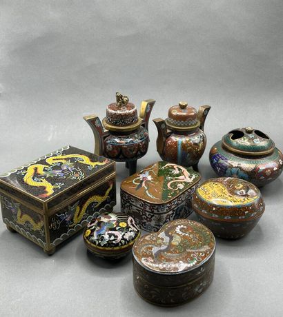 CHINE et JAPON - lot de boites et brûle parfums...