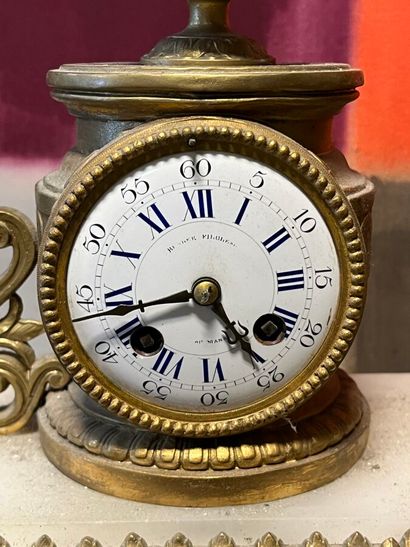 Chased ormolu clock featuring an antique...