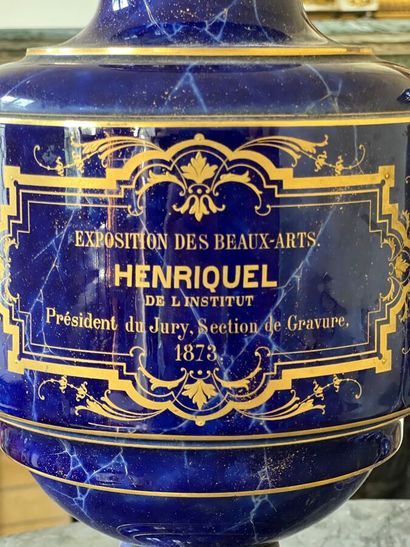MANUFACTURE NATIONNALE de SEVRES - Pair of...