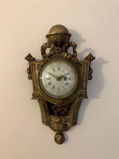 Small Louis XVI-style bronze wall clock,...