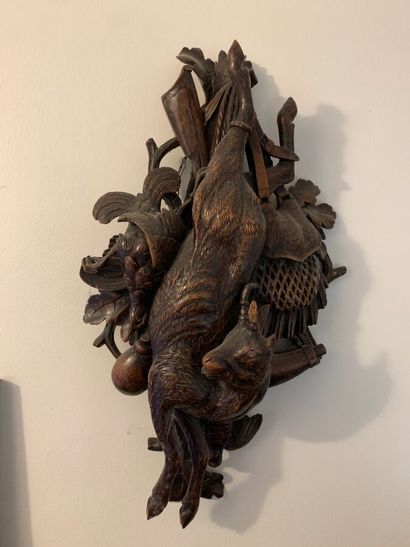 Pair of trophies in carved wood. Black Forest...