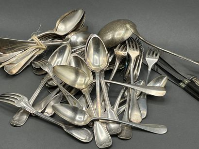 Important lot in silver-plated metal including...