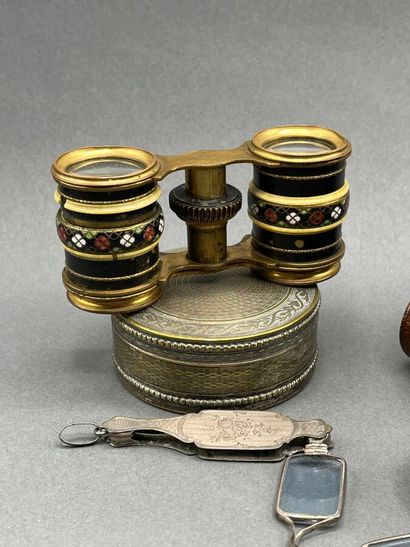 Lot of various silver-plated objects, including...
