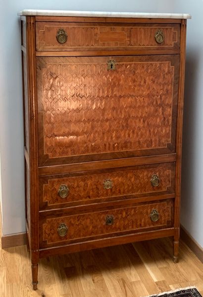 Straight desk in veneered wood with geometric...