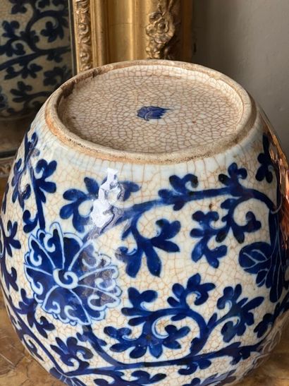 CHINE - XIXe siècle
Pot à gingembre en porcelaine...