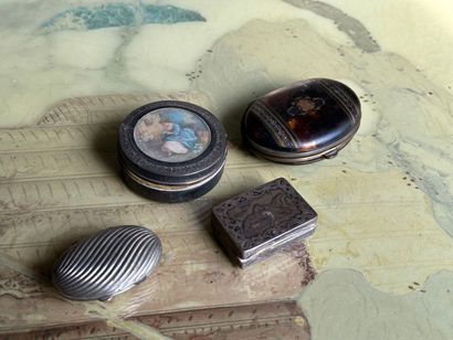 Two 925-millimeter silver boxes, one quadrangular...