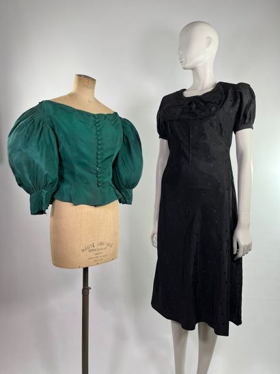 Début du XXème siècle - Lot de vêtements...