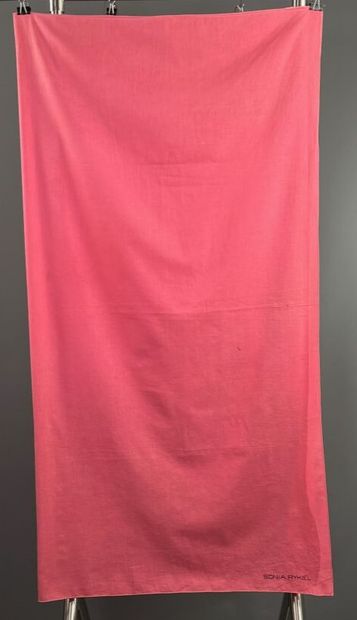 SONIA RYKIEL - Etole en toile.

Le modèle...