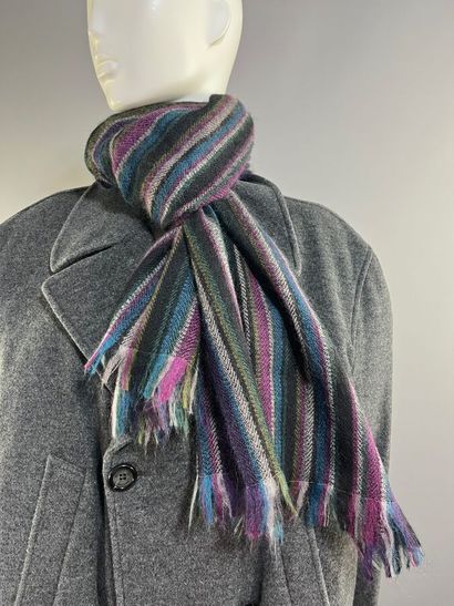 MISSONI - Lot de 3 grandes écharpes.

-Modèle...