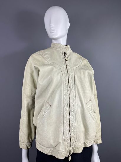 MARNI - Veste.

Blouson en cuir grège. La...
