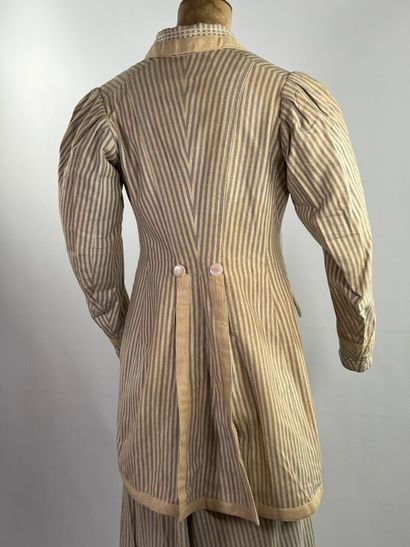 Début du XXème siècle - Lot de vêtements...