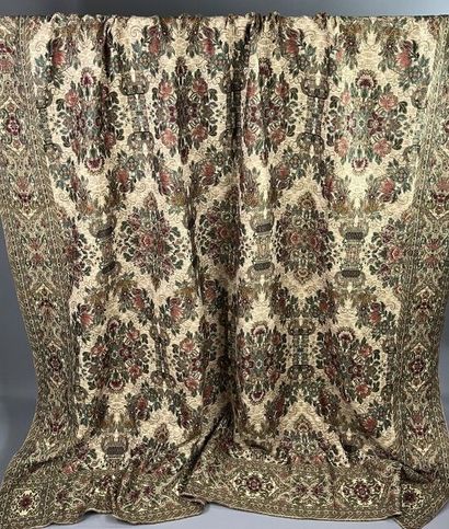 1900 1920 - Dessus de table ou piano.

Tissage...