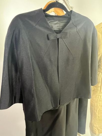Lot de 4 robes de jour vers 1950 et 60

-Modèle...
