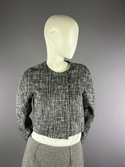 PAULE KA
Ensemble veste et jupe présentées...