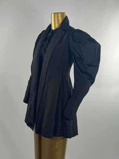 MAISON DURET - Vers 1895 - veste longue en...