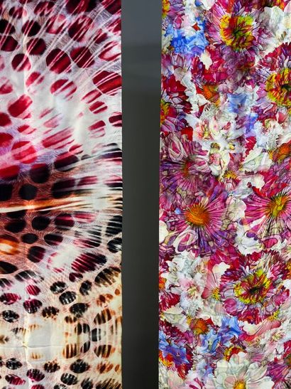 PIERRE CARDIN ET AUTRES - Lot de foulards...