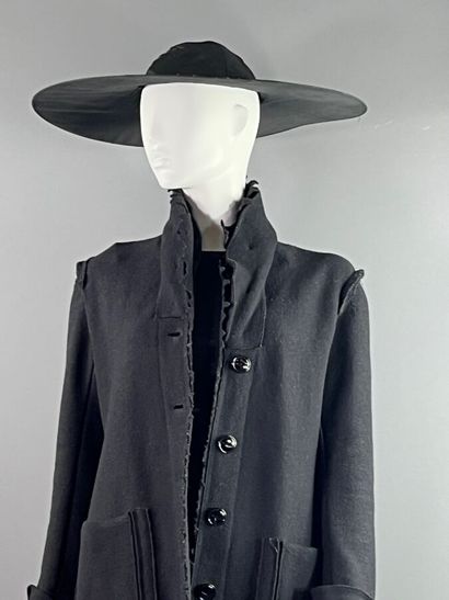 MARITHÉ FRANÇOIS GIRBAUD - Manteau

Le modèle...
