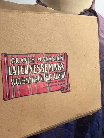 Début du XXème siècle. Lot en taffetas de...