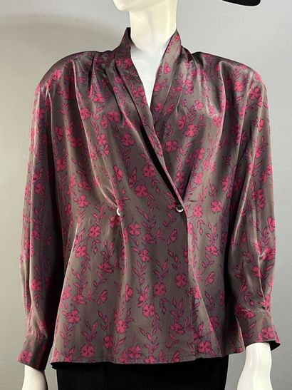 CERRUTI 1881 - Années 80 - Blouse.

Taillée...