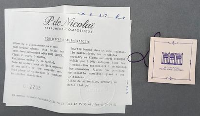 Lot de deux flacons de :
- PARFUM DE NICOLAI
Flacon...