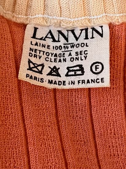 LANVIN Paris - Cardigan.

En laine de couleur...