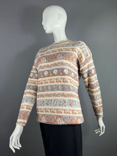 KENZO - Pull
Modèle rose et bleu gris à manches...