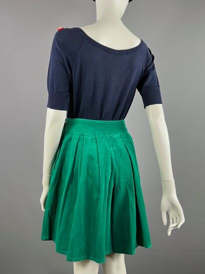 PIERRE CARDIN et autre - Top et jupe
Top...