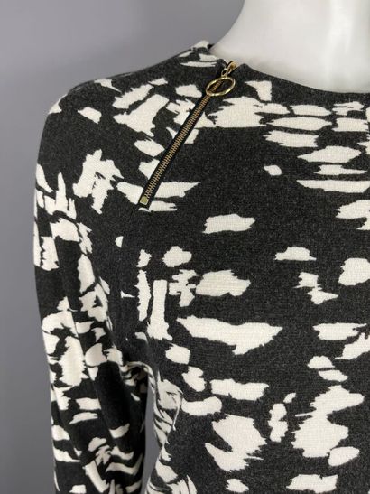 CHLOÉ - Pull.

Modèle à manches longues raglan...