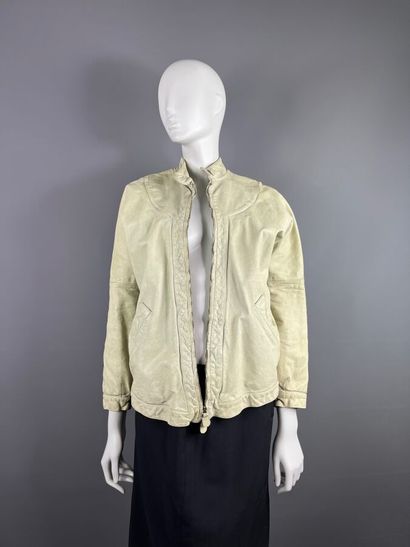 MARNI - Veste.

Blouson en cuir grège. La...