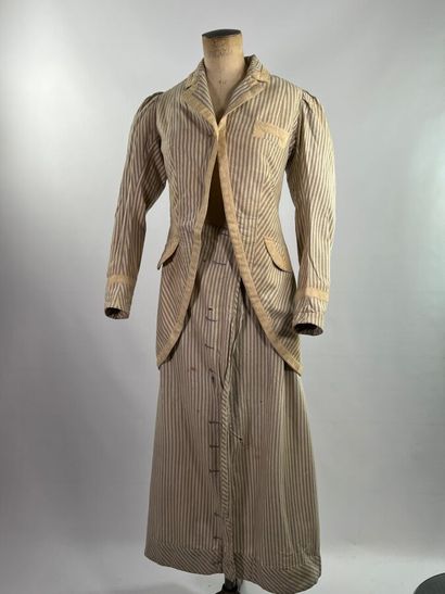 Début du XXème siècle - Lot de vêtements...