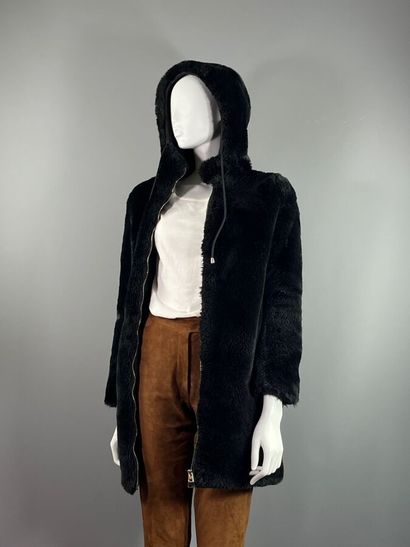 MAJE - Manteau

Le modèle est réalisé en...