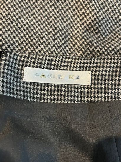 PAULE KA
Ensemble veste et jupe présentées...