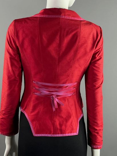 CORINNE SARRUT - Suite de 2 vestes en soie.

-Modèle...