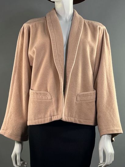 THIERRY MUGLER - Années 1980 - Veste.

Taillée...