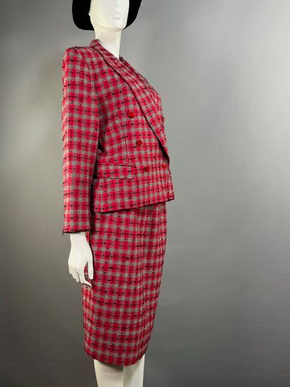 CERRUTI 1881 - Années 80 - Ensemble tailleur.

En...