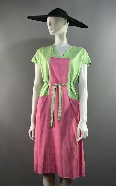 COURRÈGES Paris. Début des années 80 - Robe...