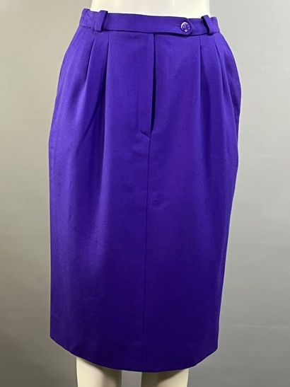 CÉLINE Paris - Jupe.

-Modèle en laine violette....