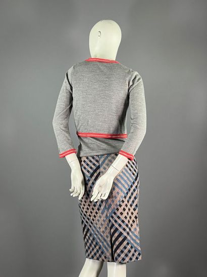 PAULE KA 
3 pièces gris bordures corail
twin...