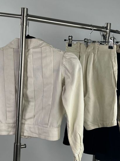 Début du XXème siècle - Lot de vêtements...