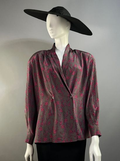 CERRUTI 1881 - Années 80 - Blouse.

Taillée...