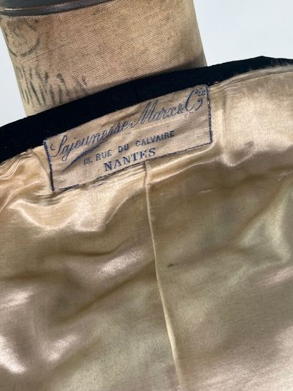 LAJEUNESSE MARX - Vers 1900 - Manteau en...