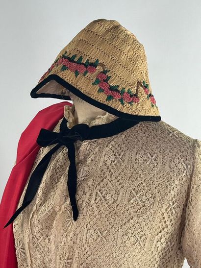 Début du XXème siècle. Ensemble folklorique...