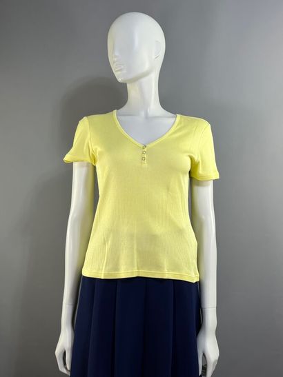 AALLARD de Megève - Lot de 2 tops.

-Modèle...