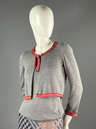PAULE KA 
3 pièces gris bordures corail
twin...