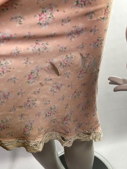 Début du XXème siècle - Lot de vêtements...
